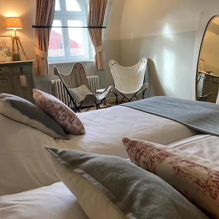 Nocleg ze śniadaniem Chateau Lapin 4 *