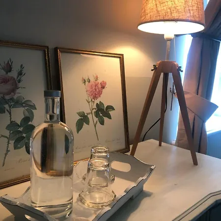 Chateau Lapin 4 Bed & Breakfast